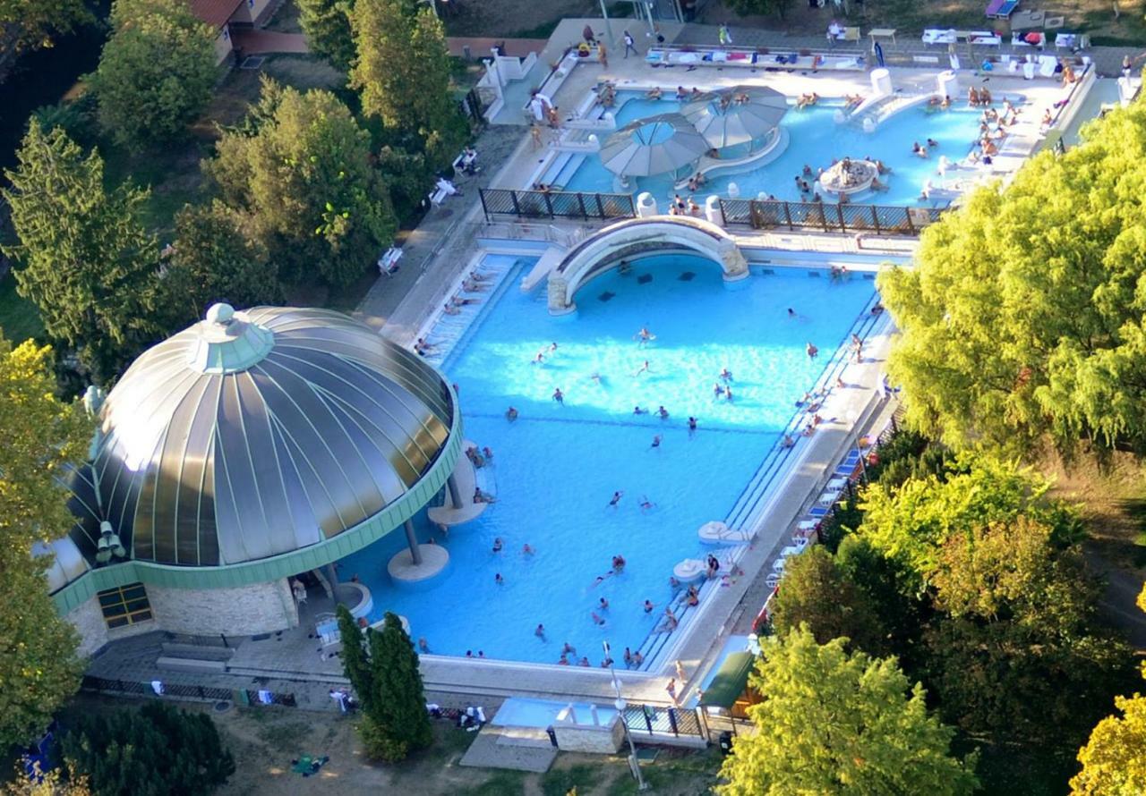 Kertesz-Haz Hotell Eger Exteriör bild